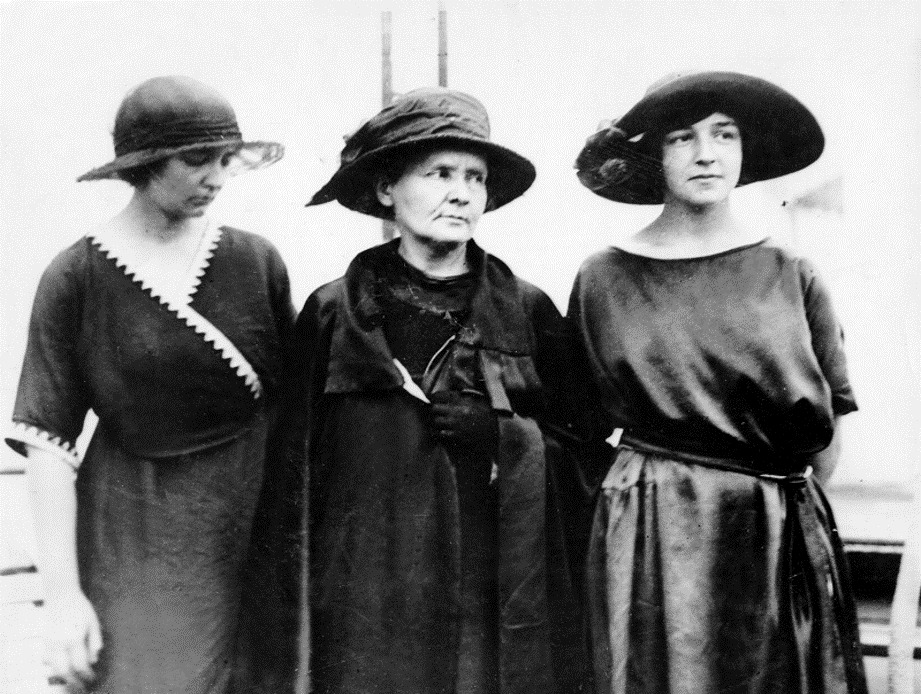 Irène y su madre, Marie Curie y hermana Ève Curie