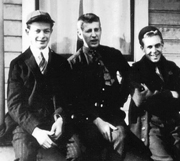 Linus Pauling con sus amigos en el Oregon Agricultural College