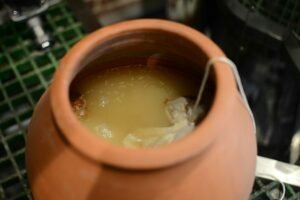 de cerveza egipcia fabricada con el método tradicional