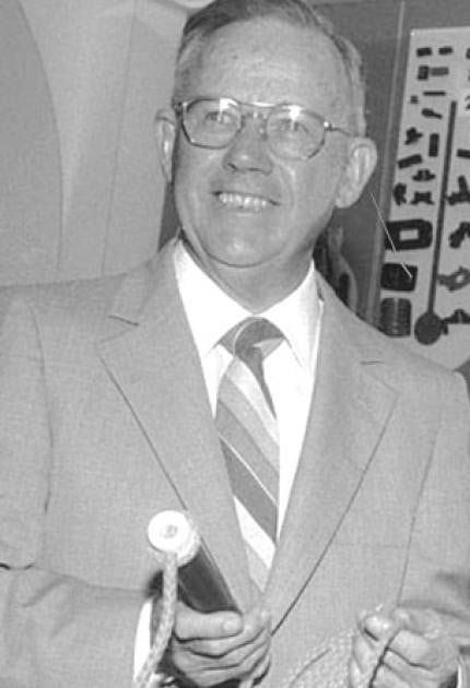 Robert L. Banks. Químico Estadounidense